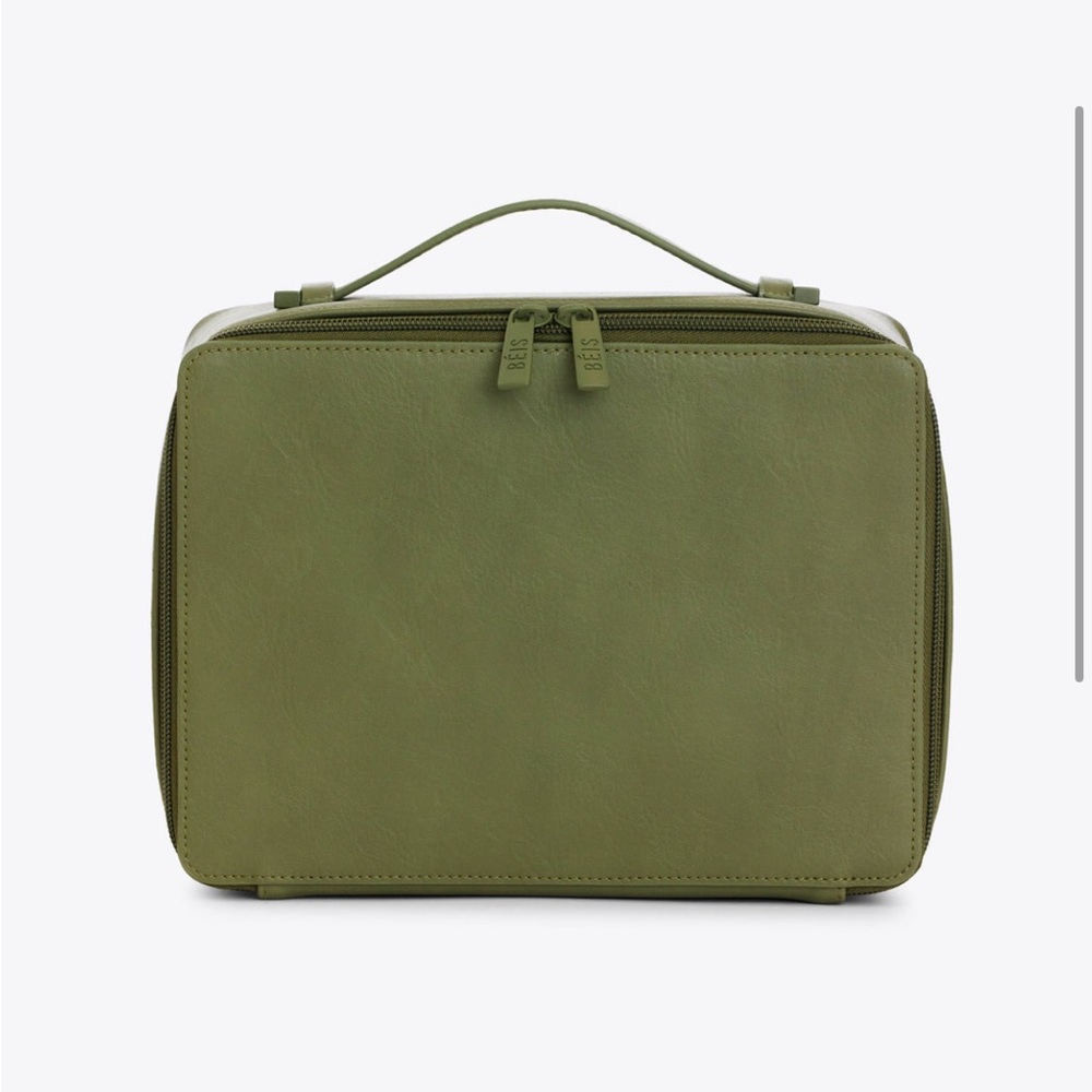 BÉIS cosmetic case in olive